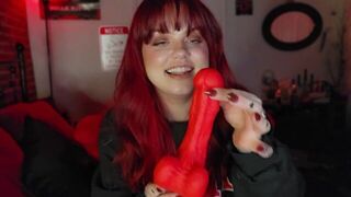 Rating and Ranking My Dildos - porn video